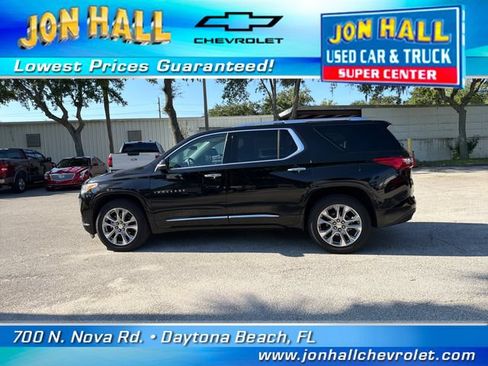 Used 2019 Chevrolet Traverse Premier w/ Driver Confidence II Package FWD image 4