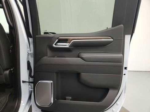 New 2026 Chevrolet Silverado 1500 High Country AWD/4WD image 36