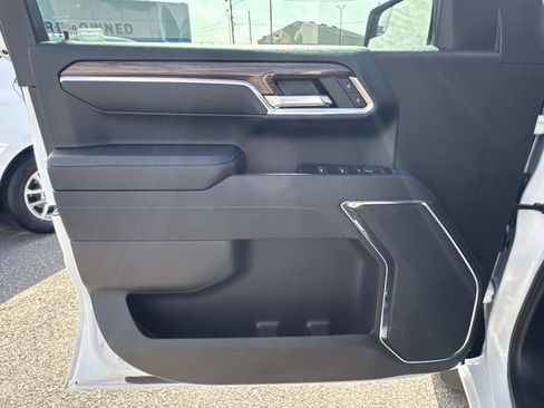 Used 2025 Chevrolet Silverado 1500 LT Trail Boss w/ Protection Package image 18