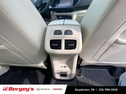 Certified 2021 Buick Envision Avenir w/ Technology Package II AWD/4WD image 25