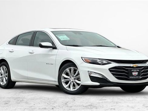 Used 2024 Chevrolet Malibu LT image 2