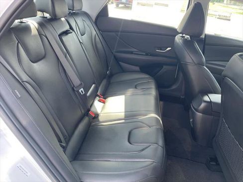 New 2025 Hyundai Elantra Limited image 12