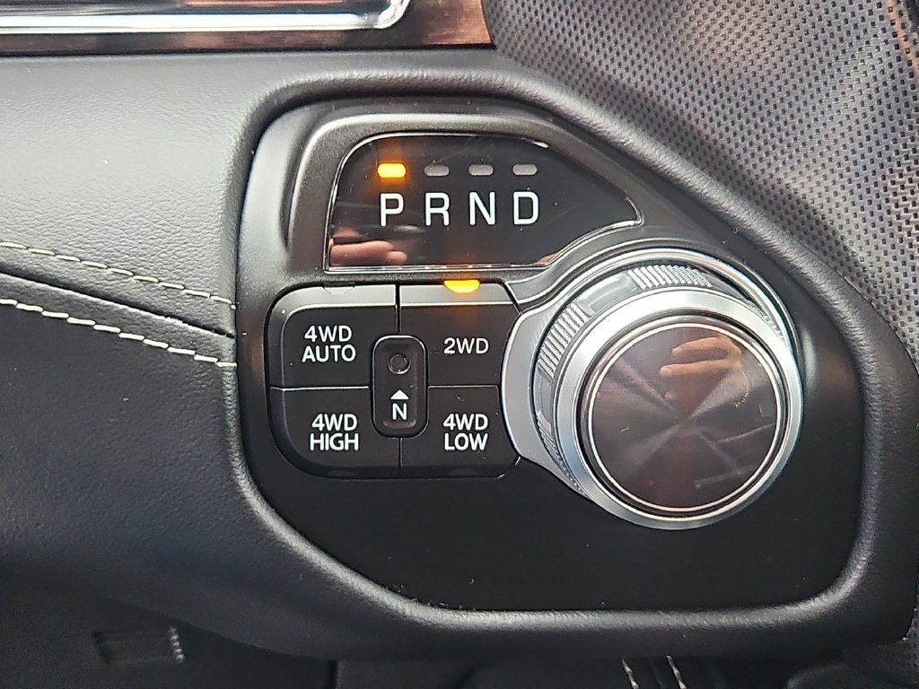 Used 2022 RAM 1500 Limited w/ Body-Colour Bumper Group AWD/4WD image 31