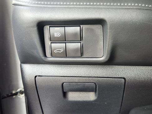 Used 2022 Toyota Highlander XLE FWD image 21