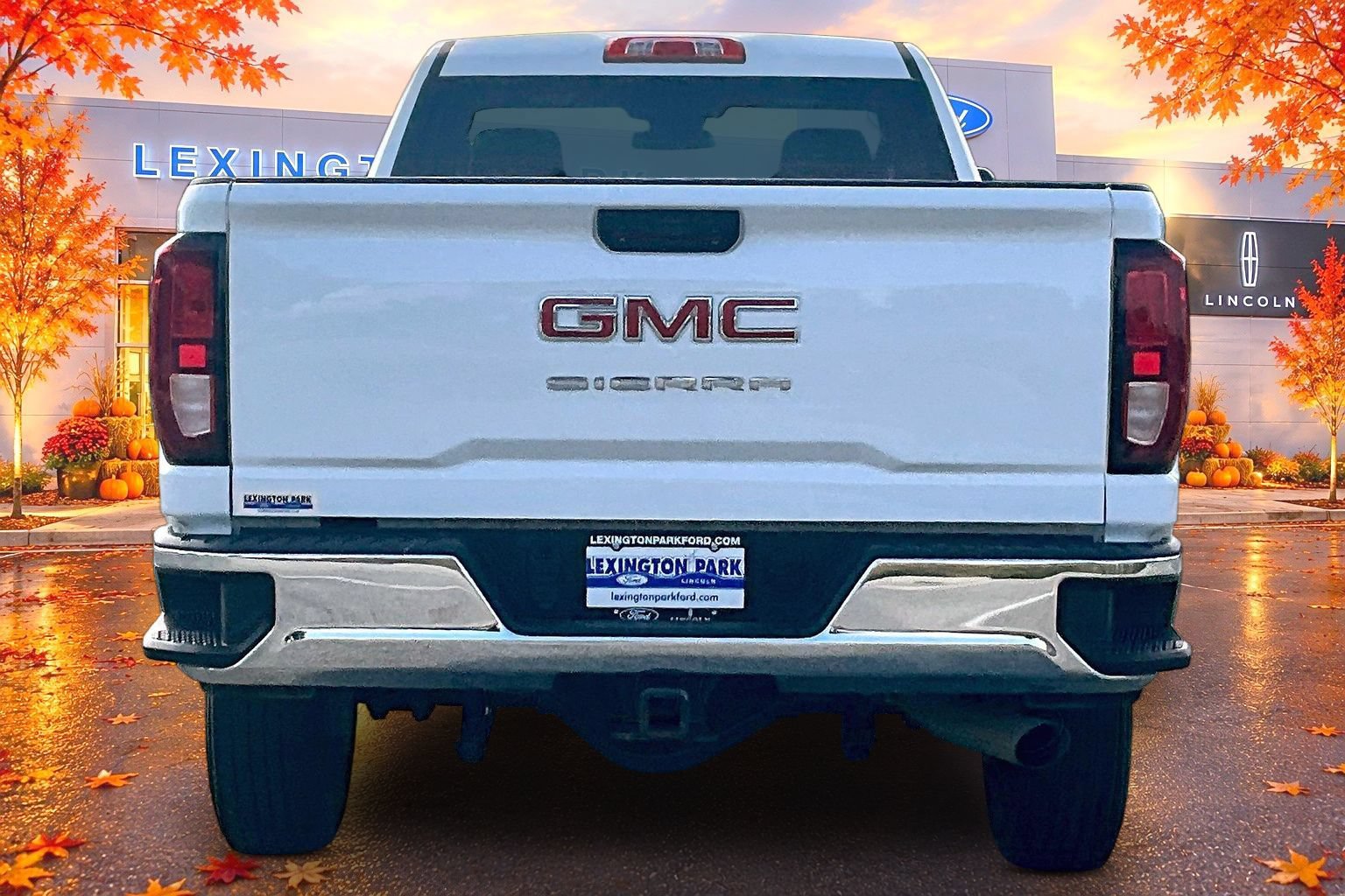 Used 2024 GMC Sierra 2500 Pro w/ Convenience Package AWD/4WD image 6