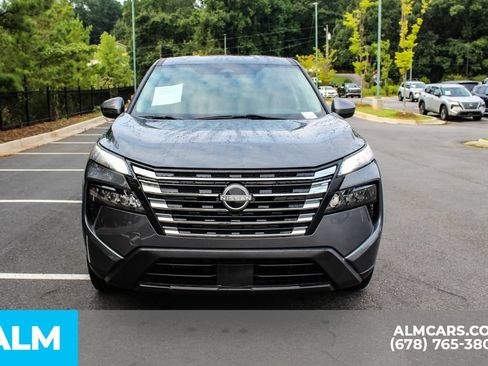 Used 2024 Nissan Rogue SV FWD image 9