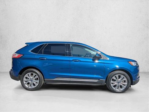 Used 2020 Ford Edge Titanium image 4