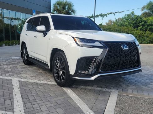 Used 2024 Lexus LX 600 F Sport image 7