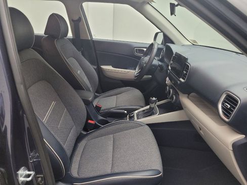 Used 2023 Hyundai Venue Limited FWD image 21