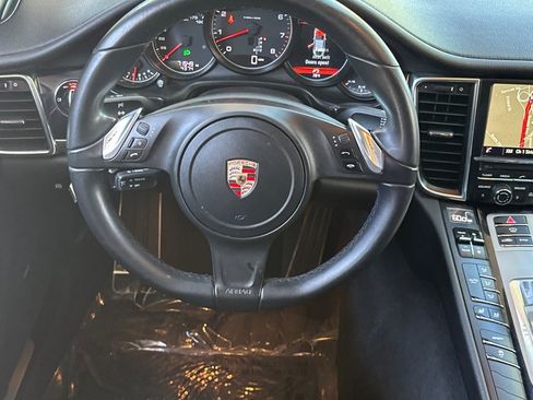 Used 2014 Porsche Panamera 4 AWD/4WD image 33