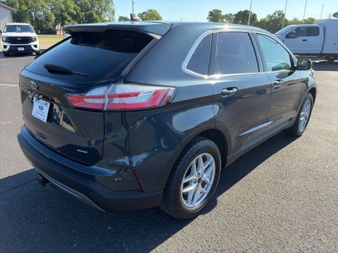 Used 2024 Ford Edge SEL w/ Convenience Package AWD/4WD image 5