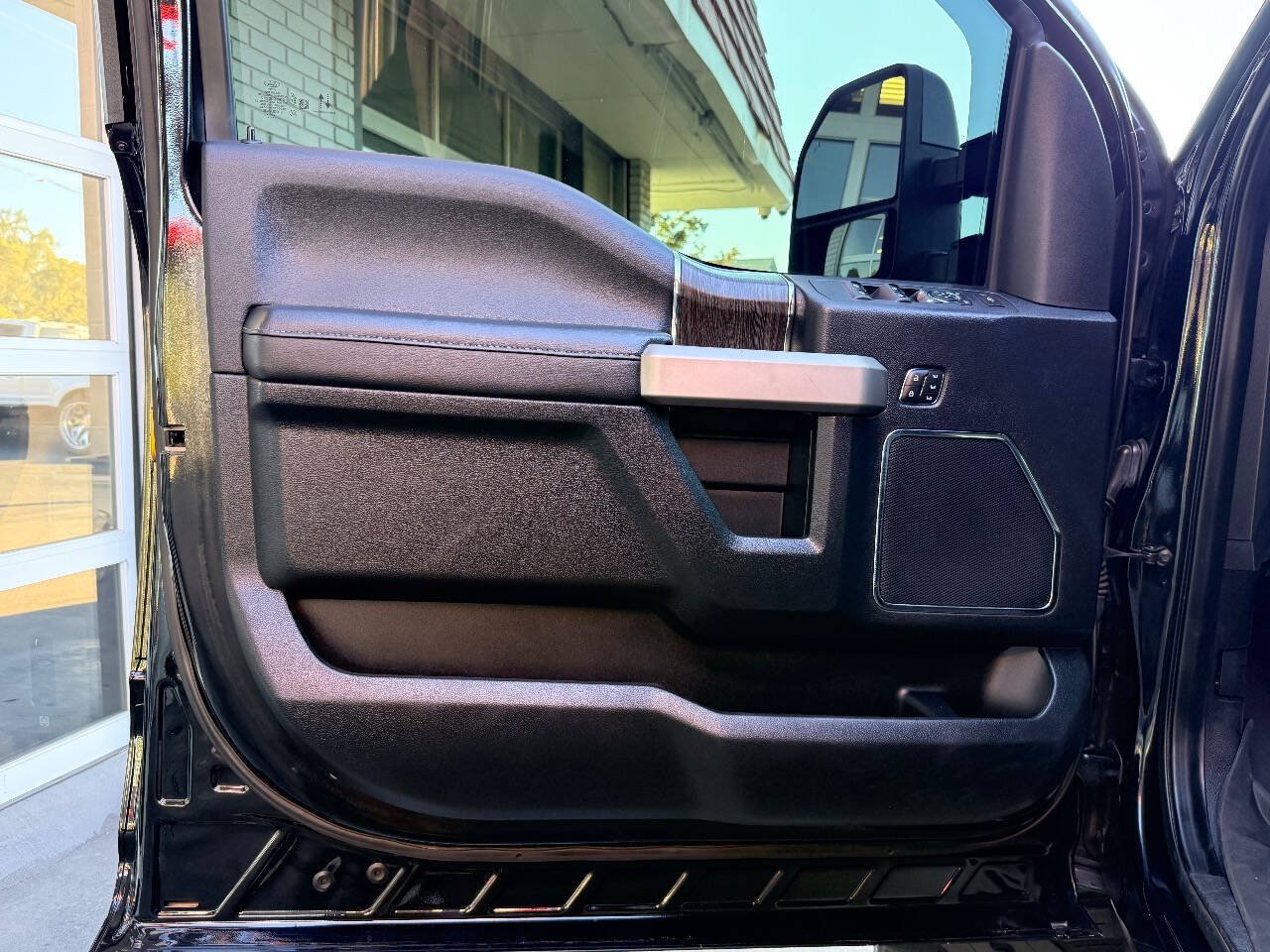 Used 2020 Ford F250 Lariat w/ Lariat Value Package AWD/4WD image 19