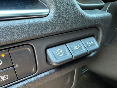 Used 2024 GMC Yukon AT4 w/ Technology Package AWD/4WD image 45