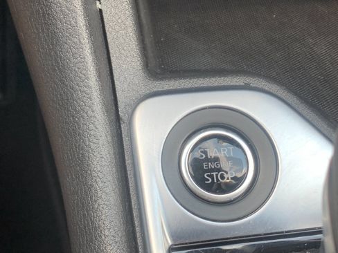 Used 2025 Nissan Sentra SV FWD image 25
