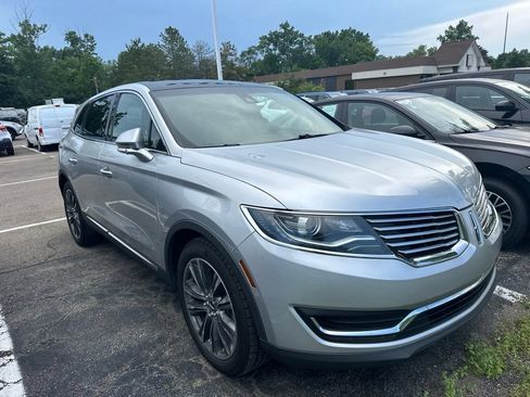 Used 2016 Lincoln MKX Reserve w/ Climate Package AWD/4WD image 3