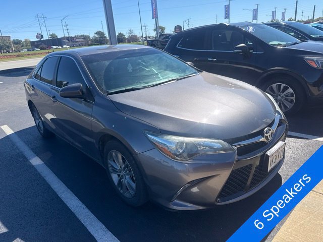 Used 2015 Toyota Camry SE FWD image 3