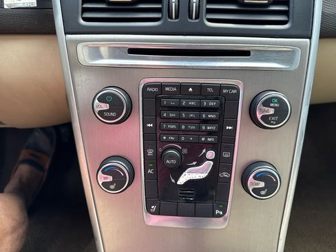 Used 2013 Volvo XC60 T6 image 24