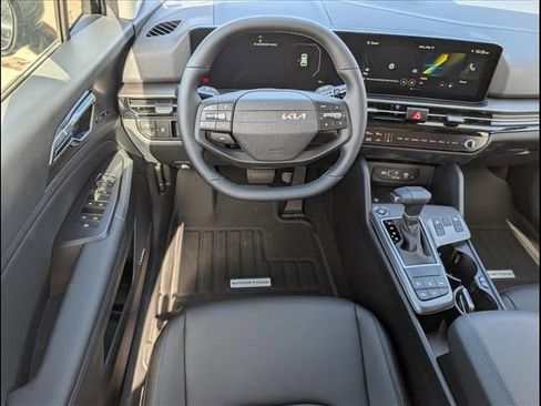 New 2026 Kia Sportage SX FWD image 6