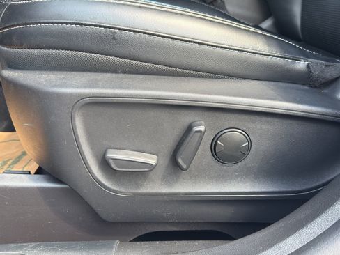 Used 2025 Ford Escape Platinum AWD/4WD image 15