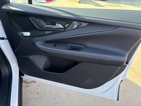 New 2026 Chevrolet Blazer EV LT AWD/4WD image 17