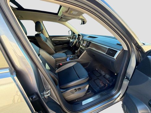 Used 2019 Volkswagen Atlas SEL image 32