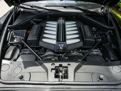 Used 2019 Rolls-Royce Dawn RWD image 21