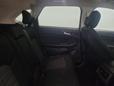 Used 2020 Ford Edge SE FWD image 19