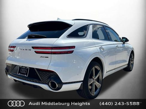 Used 2023 Genesis GV70 3.5T Sport w/ Sport Prestige Package AWD/4WD image 9