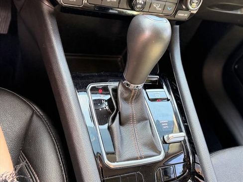 Used 2022 Jeep Compass Limited AWD/4WD image 23