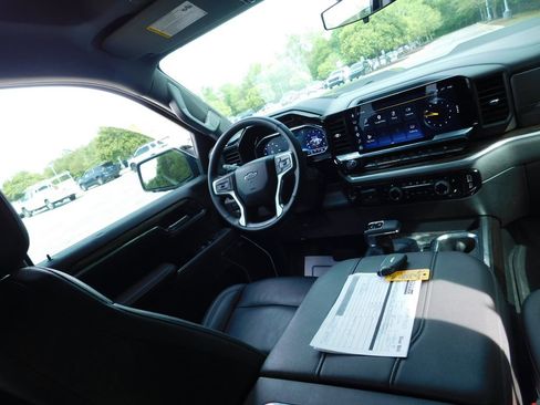 Certified 2025 Chevrolet Silverado 1500 LT Trail Boss w/ LT Trail Boss Premium Package AWD/4WD image 6