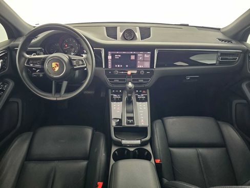 Used 2023 Porsche Macan AWD/4WD image 18