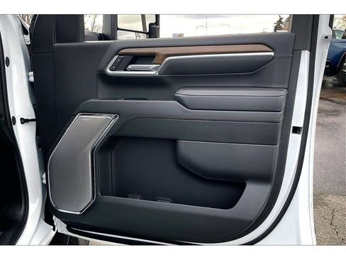 Used 2024 Chevrolet Silverado 3500 High Country w/ Technology Package image 26