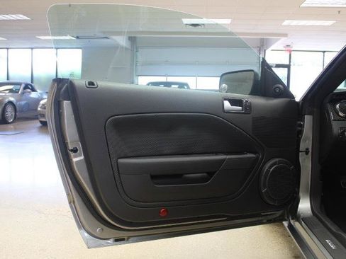 Used 2008 Ford Mustang GT RWD image 40