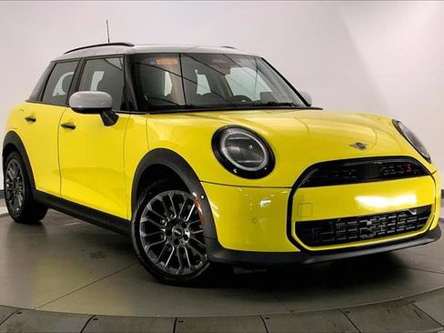 Certified 2025 MINI Cooper S image 33