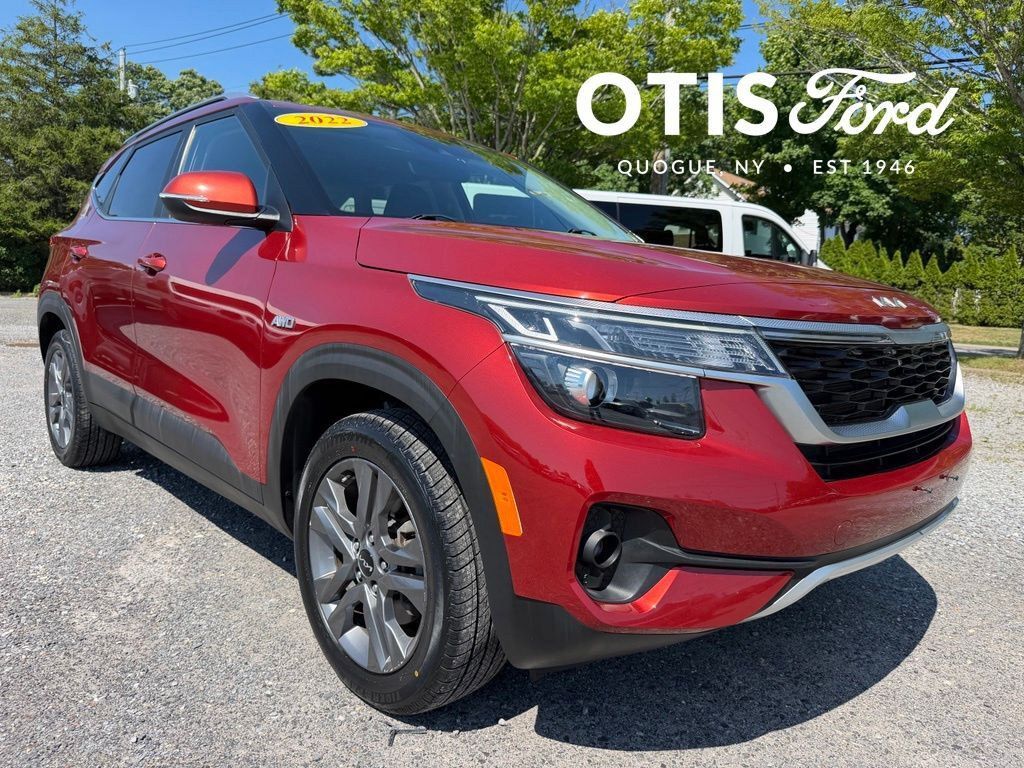Used 2022 Kia Seltos S AWD/4WD image 1