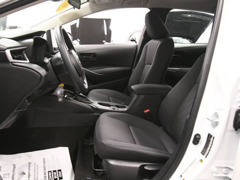 Used 2023 Toyota Corolla LE FWD image 10