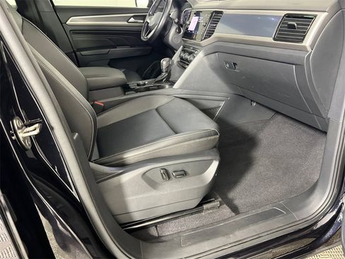 Used 2020 Volkswagen Atlas Cross Sport SEL image 15