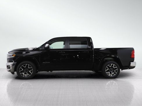 Used 2025 RAM 1500 Laramie AWD/4WD image 3