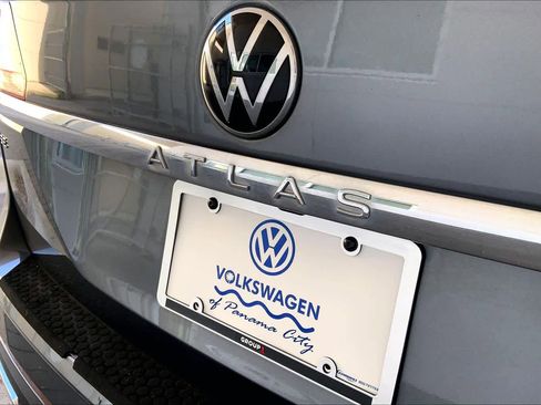 Used 2023 Volkswagen Atlas SE w/ Panoramic Sunroof Package FWD image 30