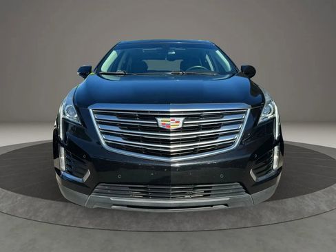 Used 2017 Cadillac XT5 Luxury image 3