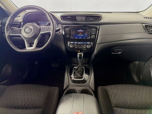 Used 2020 Nissan Rogue SV image 23