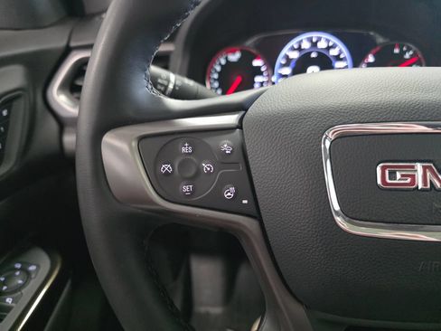 Used 2023 GMC Acadia AT4 w/ Technology Package AWD/4WD image 17