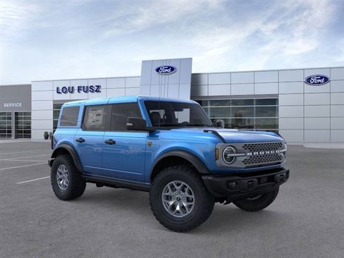 New 2025 Ford Bronco Badlands image 8