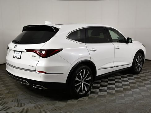 Certified 2025 Acura MDX SH-AWD w/ Technology Package image 6