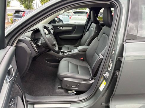 New 2026 Volvo XC40 B5 Core w/ Climate Package AWD/4WD image 13