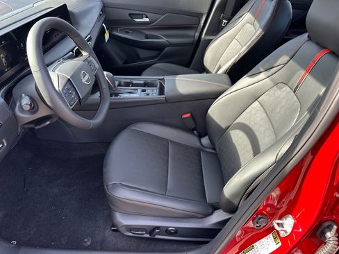 New 2026 Nissan Sentra SR w/ SR Premium Package image 9