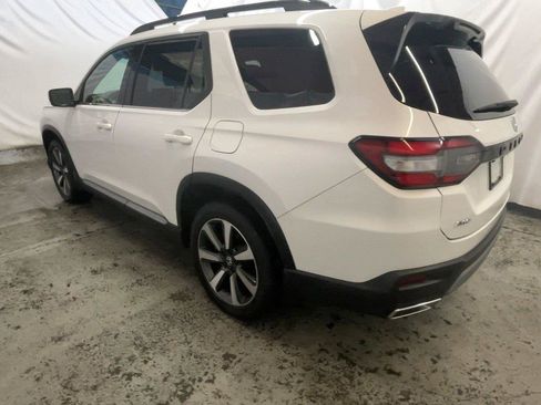 Used 2023 Honda Pilot Touring image 10