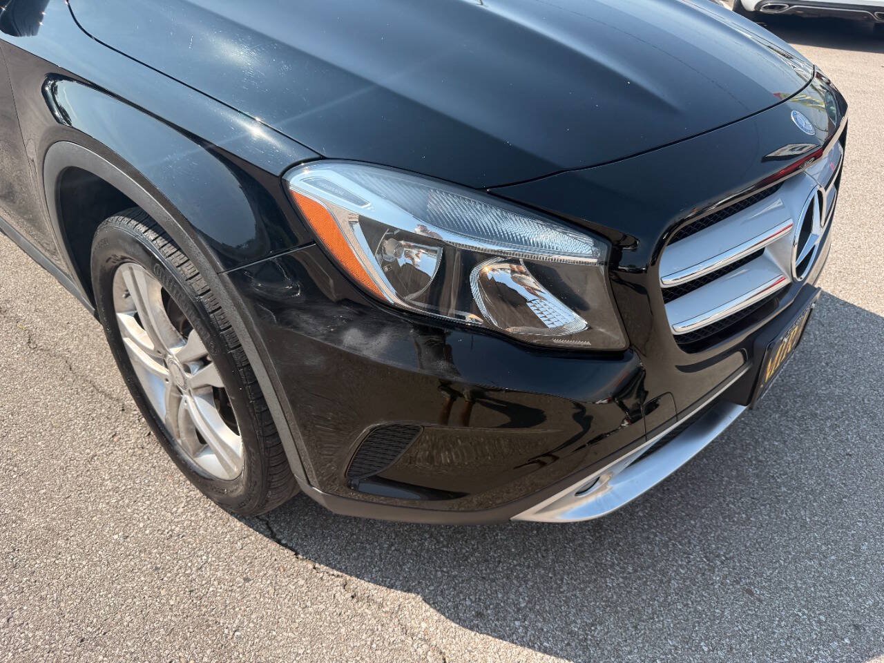 Used 2016 Mercedes-Benz GLA 250 image 34
