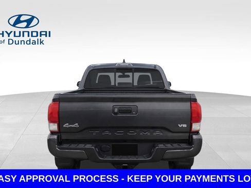 Used 2023 Toyota Tacoma SR AWD/4WD image 8