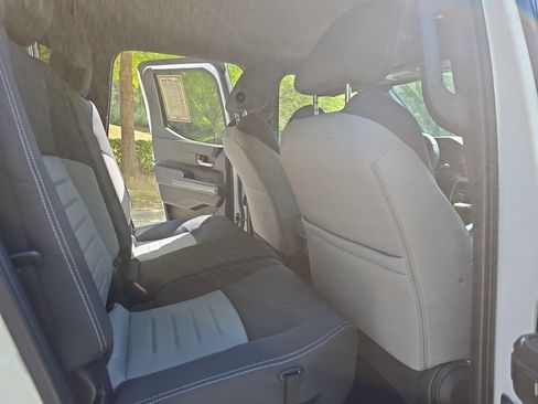 Certified 2024 Toyota Tacoma TRD Off-Road AWD/4WD image 11